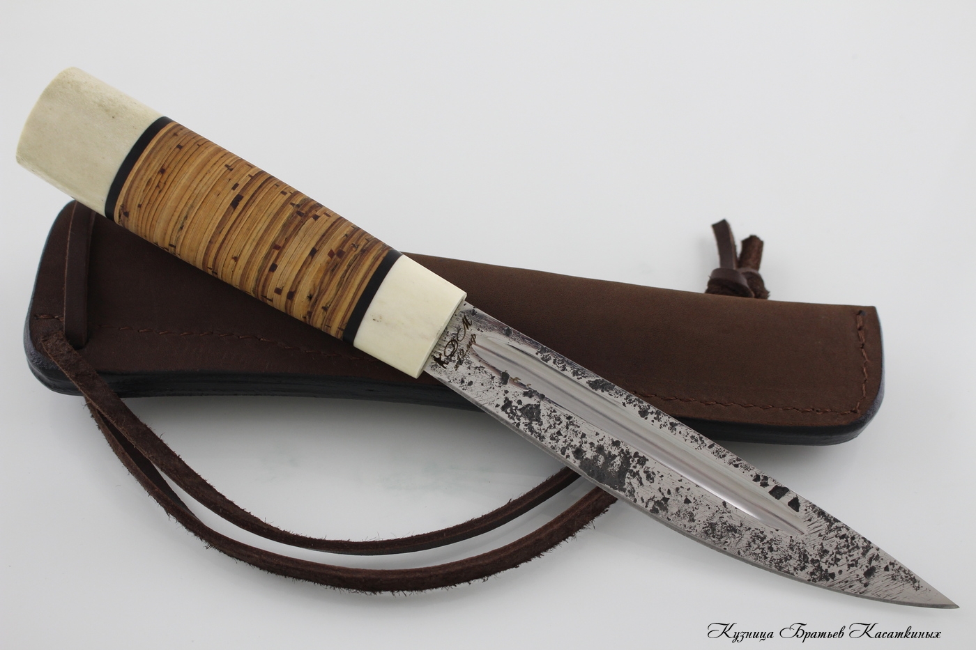 Якутский нож средний "БЫHAХ" кованая 95х18. Рукоять рог/береста.